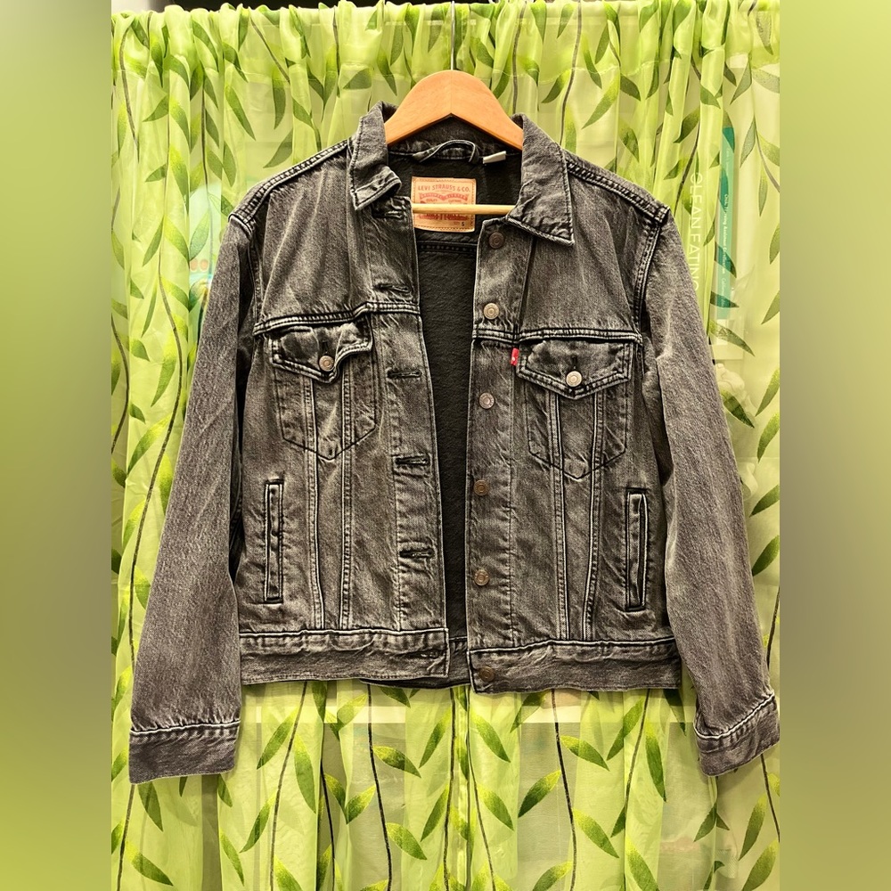 Levi Faded Black Denim Jacket
